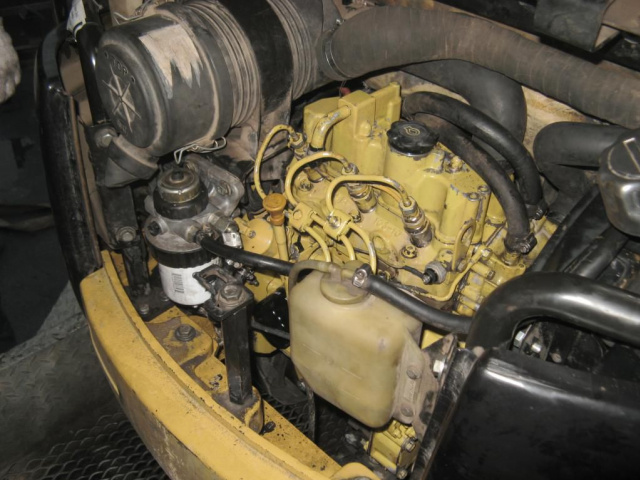 Двигатель Perkins 3003 для minikoparki CAT 301.5