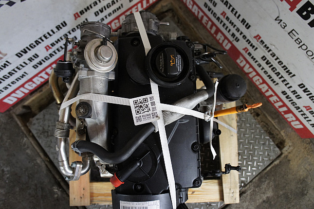 Фотография контрактного двигателя сверху Ford AUY