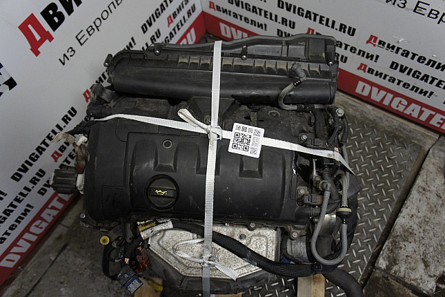 Фотография контрактного двигателя сверху Peugeot 5FW