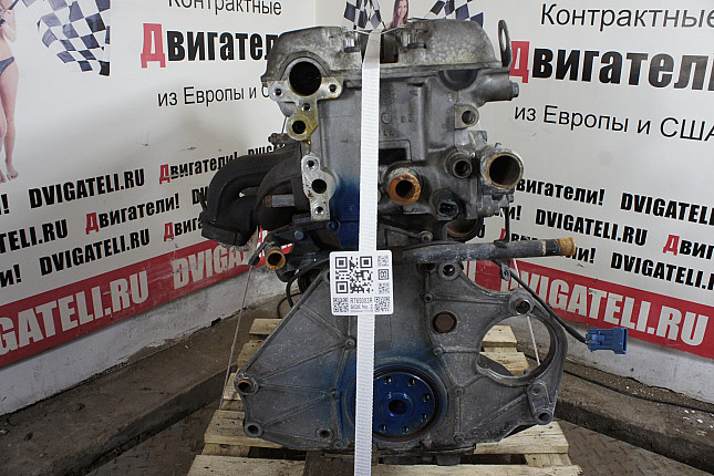 Двигатель вид с боку Saab B235E