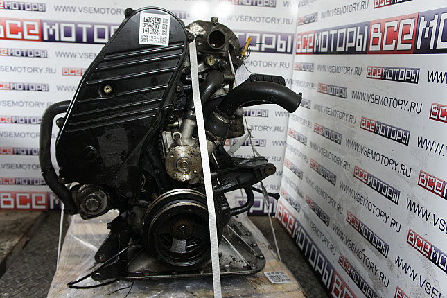 Двигатель вид с боку NISSAN LD23 