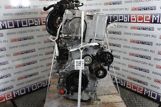 Двигатель вид с боку RENAULT 2TR A 703