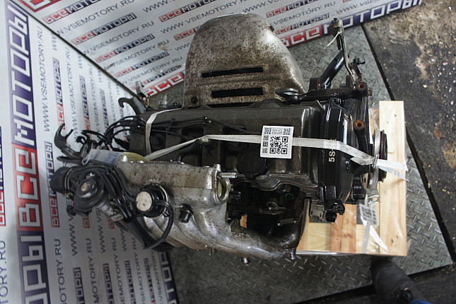 Фотография контрактного двигателя сверху TOYOTA 5S-FE