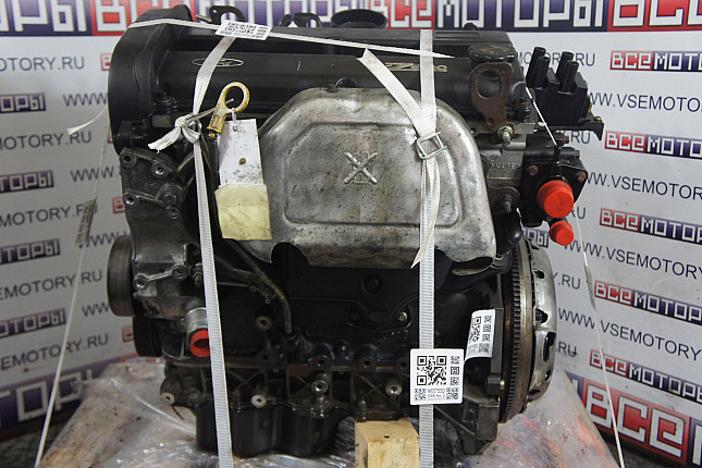 Двигатель вид с боку FORD EYDC