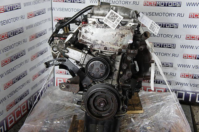 Двигатель вид с боку NISSAN GA14DE 