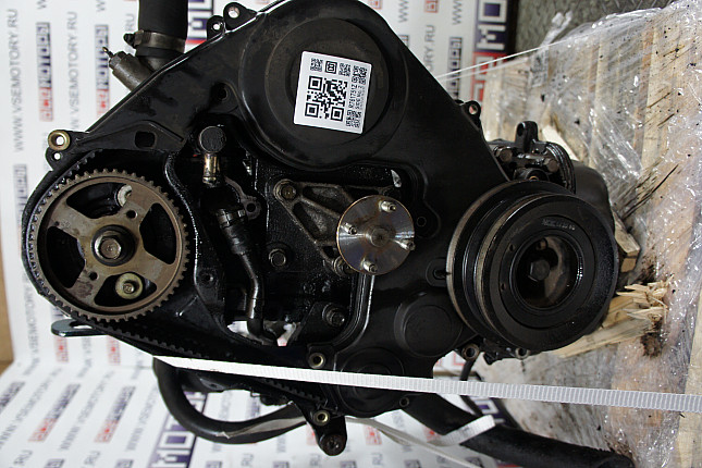 Двигатель вид с боку SUZUKI RF