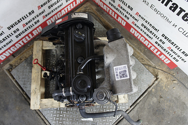 Фотография контрактного двигателя сверху Audi 1Y