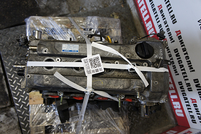 Фотография контрактного двигателя сверху Toyota 1AZ-FE