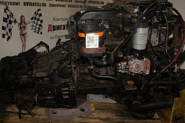 Двигатель вид с боку Iveco 8040.45.4000 + МКПП