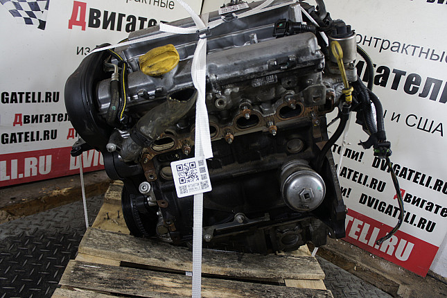 Двигатель вид с боку Opel X 18 XE1