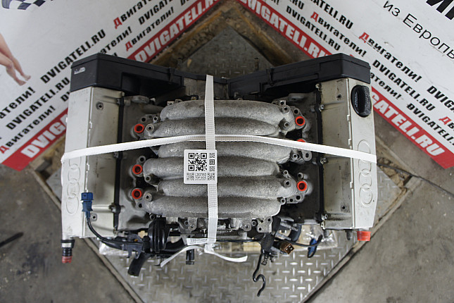 Фотография контрактного двигателя сверху Audi AAH