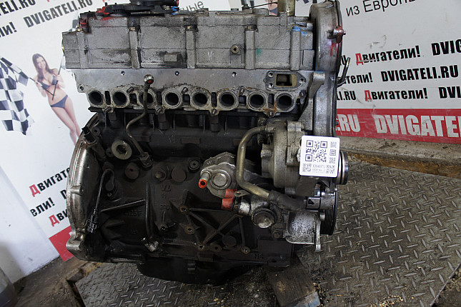Двигатель вид с боку Jeep ENR