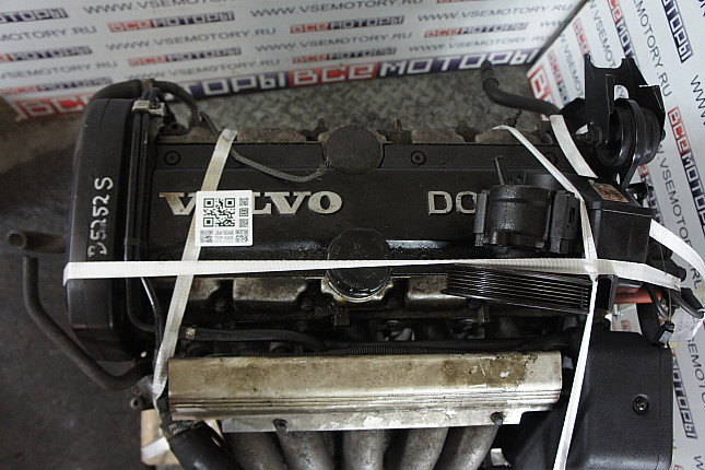 Фотография контрактного двигателя сверху VOLVO B 5252 S