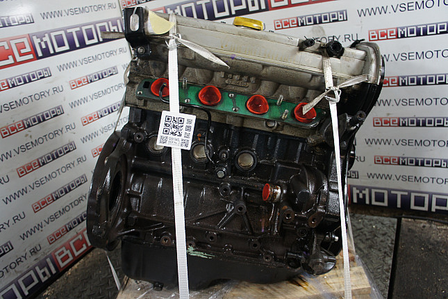 Двигатель вид с боку OPEL X 20 XEV