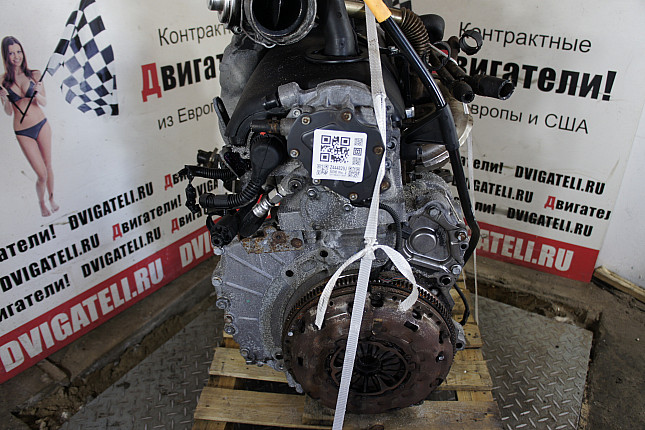Двигатель вид с боку VW AXD