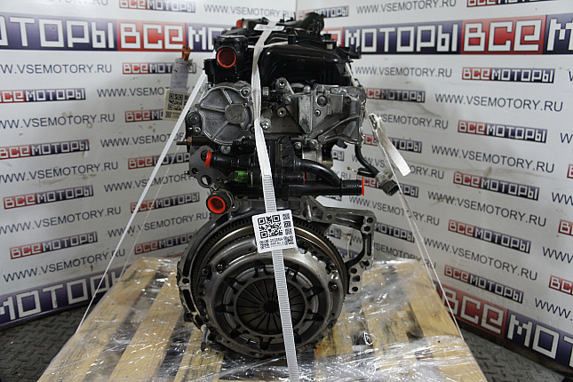 Двигатель вид с боку CITROËN 9HX (DV6ATED4)