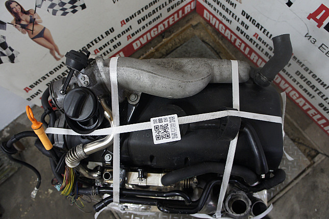 Фотография контрактного двигателя сверху VW AXD
