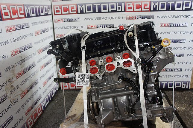 Двигатель вид с боку PEUGEOT 1KR (384 F)