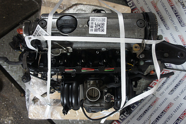 Фотография контрактного двигателя сверху VW AKV