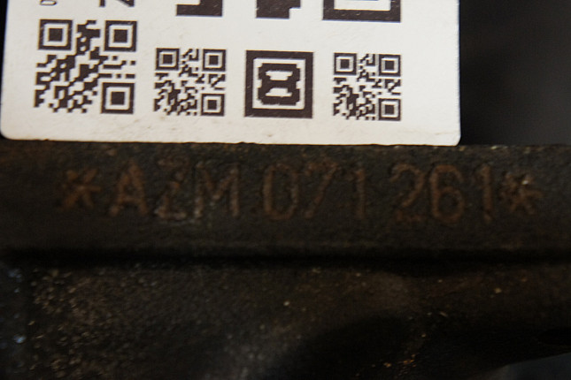 Номер двигателя и фотография площадки VW AZM