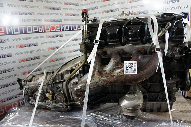 Двигатель вид с боку MERCEDES-BENZ М102.982, М102.985