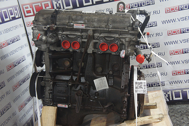 Двигатель вид с боку NISSAN GA16