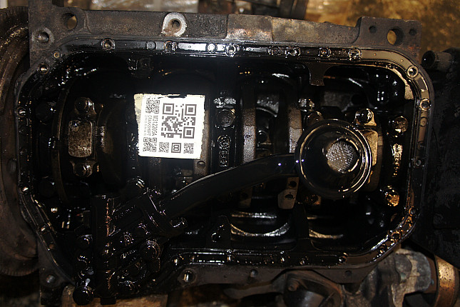 Фотография блока двигателя без поддона (коленвала) VW AHU