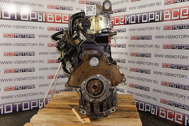Двигатель вид с боку FORD RFN
