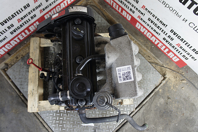 Фотография контрактного двигателя сверху Audi 1Y