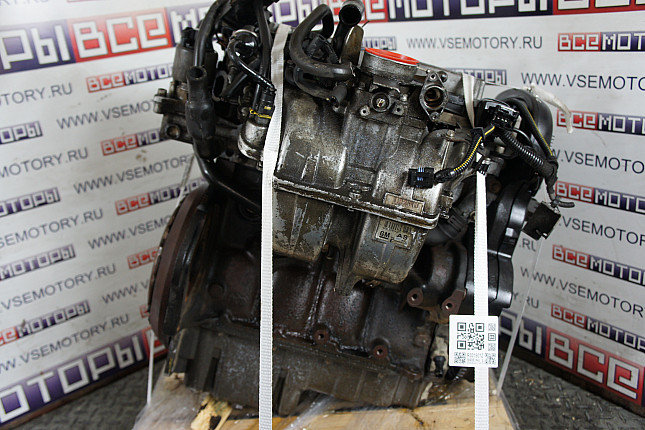 Двигатель вид с боку OPEL X 16 XEL